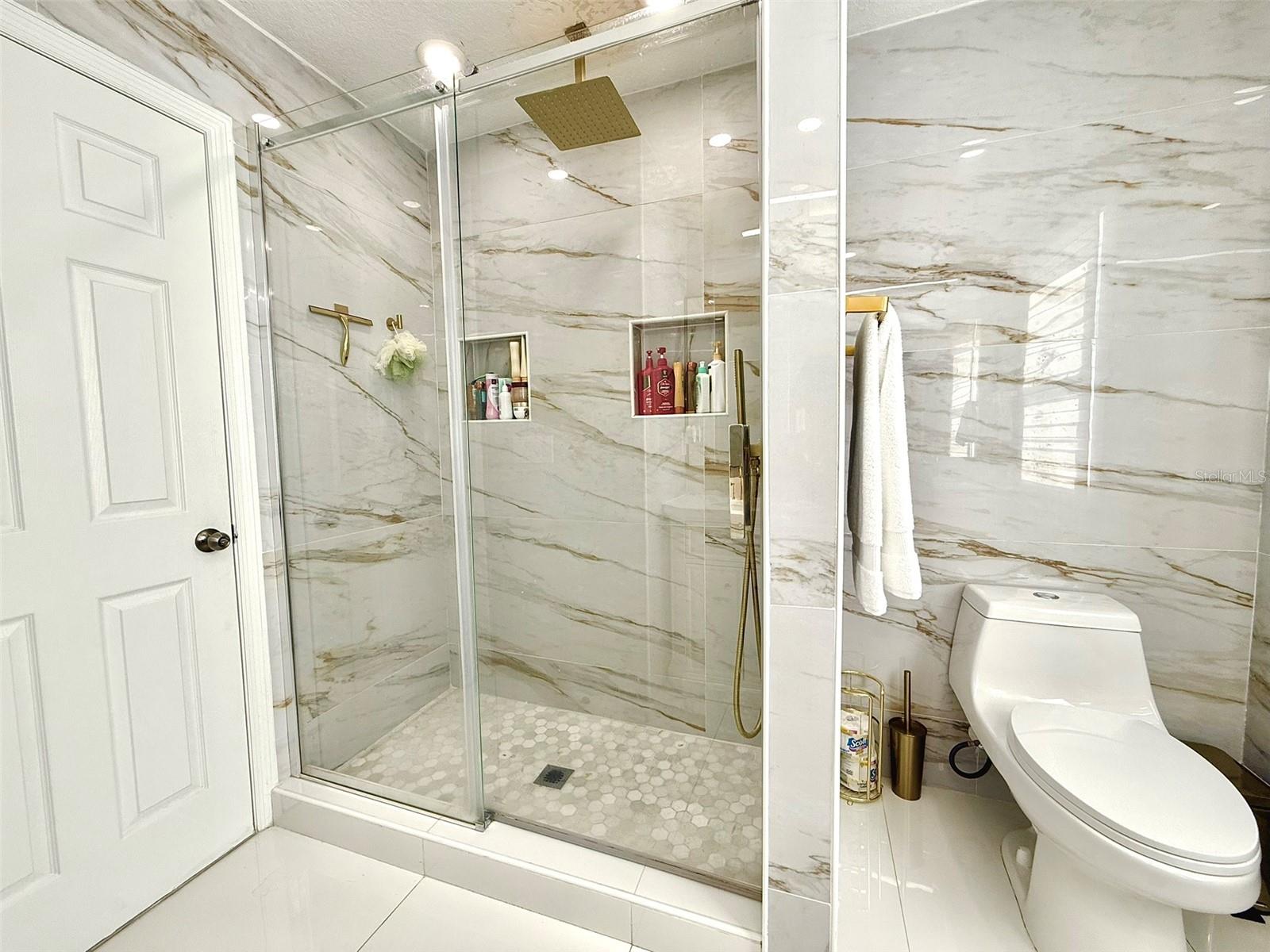 TAPESTRY PH 5 - Residential