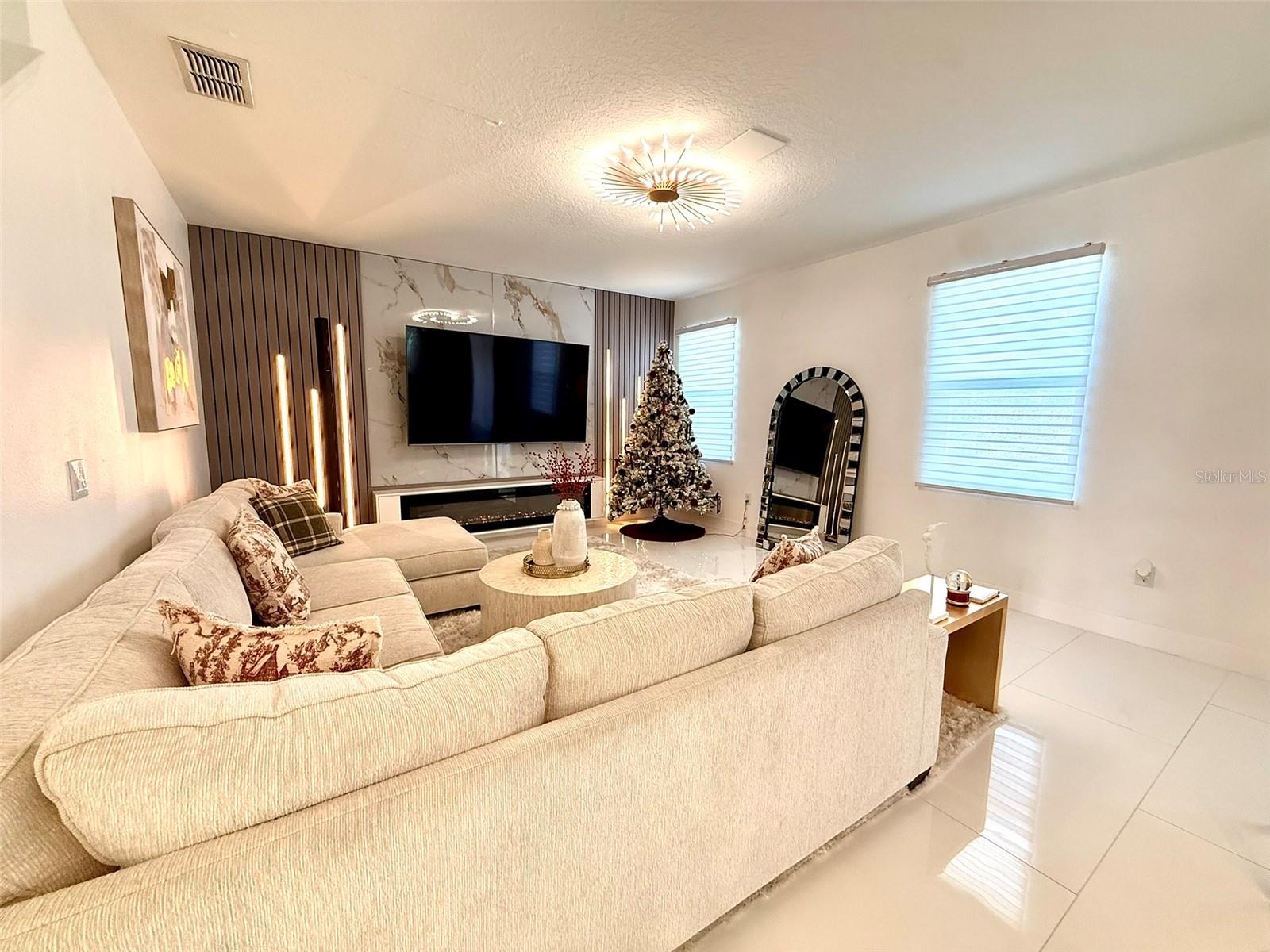 TAPESTRY PH 5 - Residential