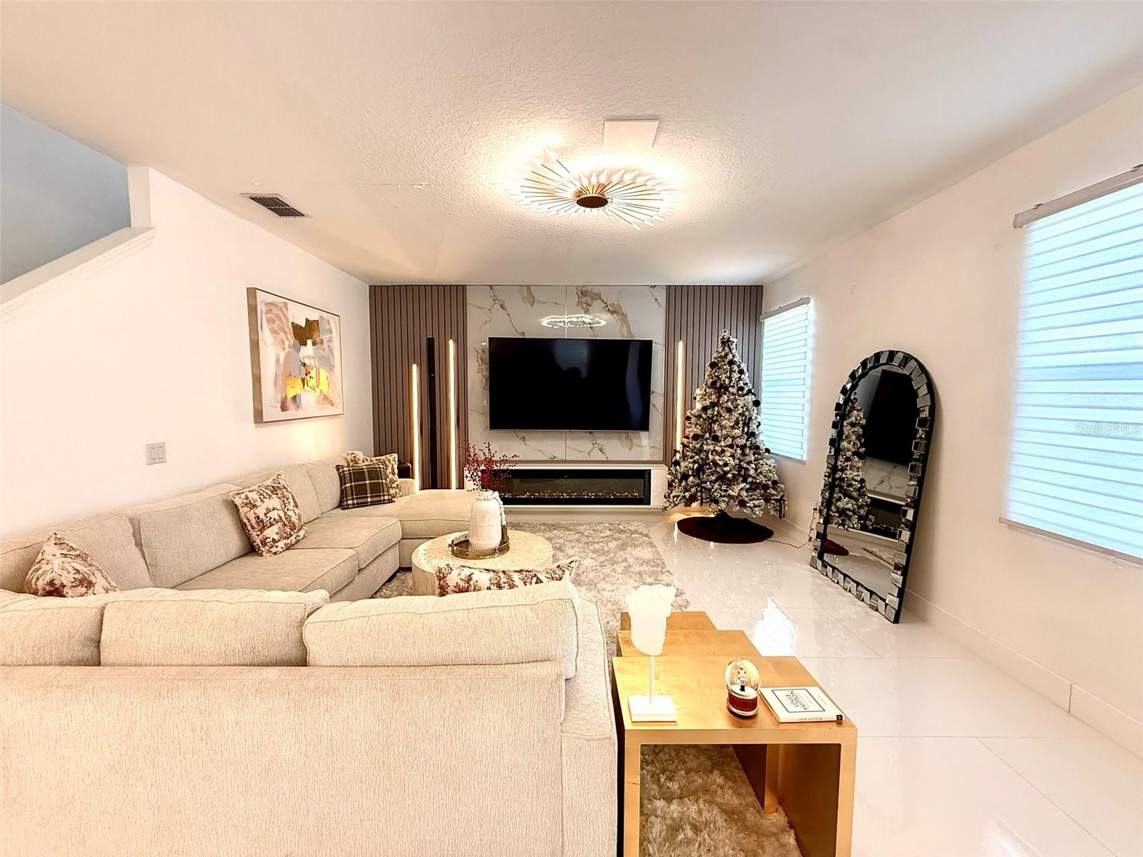 TAPESTRY PH 5 - Residential