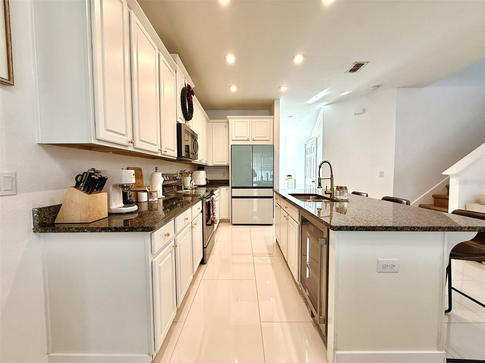 TAPESTRY PH 5 - Residential