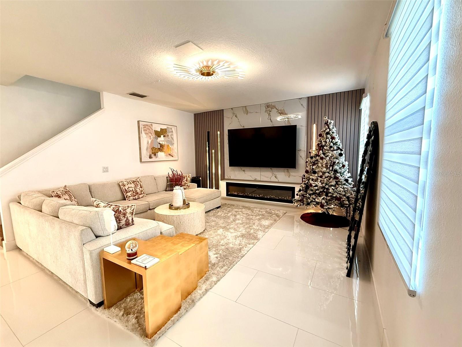 TAPESTRY PH 5 - Residential