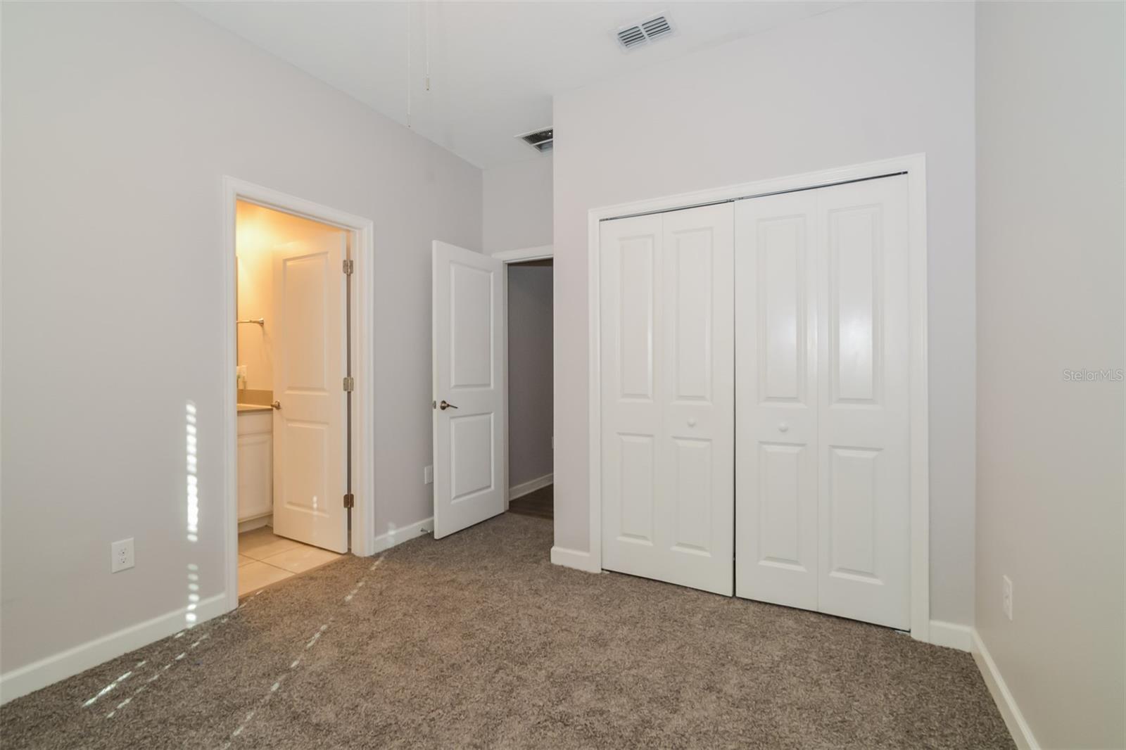 DRAYTON-PRESTON WOODS/PROVIDEN - Residential Lease