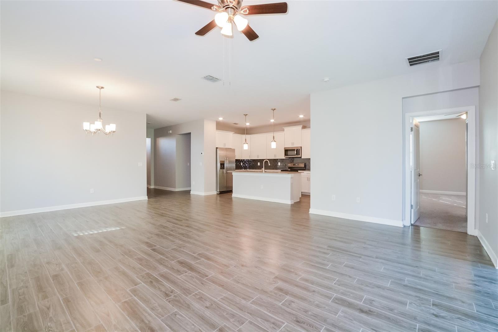 DRAYTON-PRESTON WOODS/PROVIDEN - Residential Lease