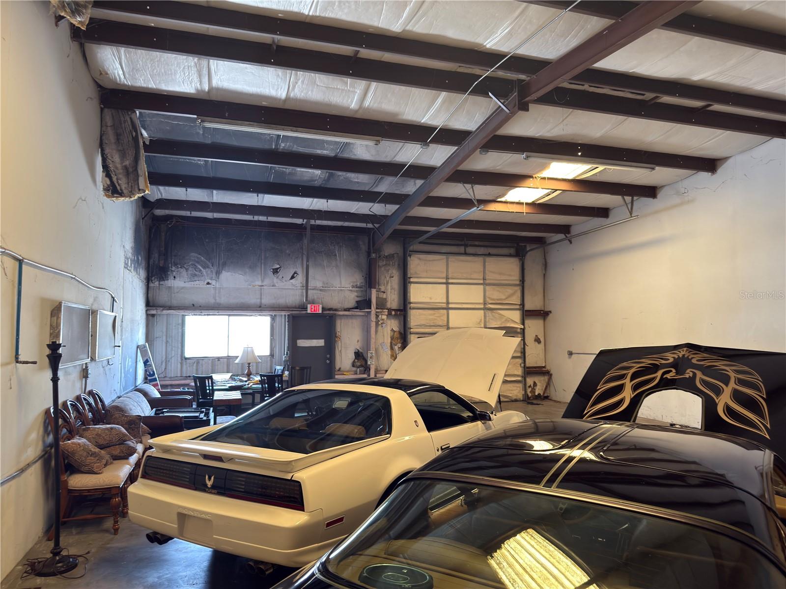 1775 INDUST PARK - Commercial Lease