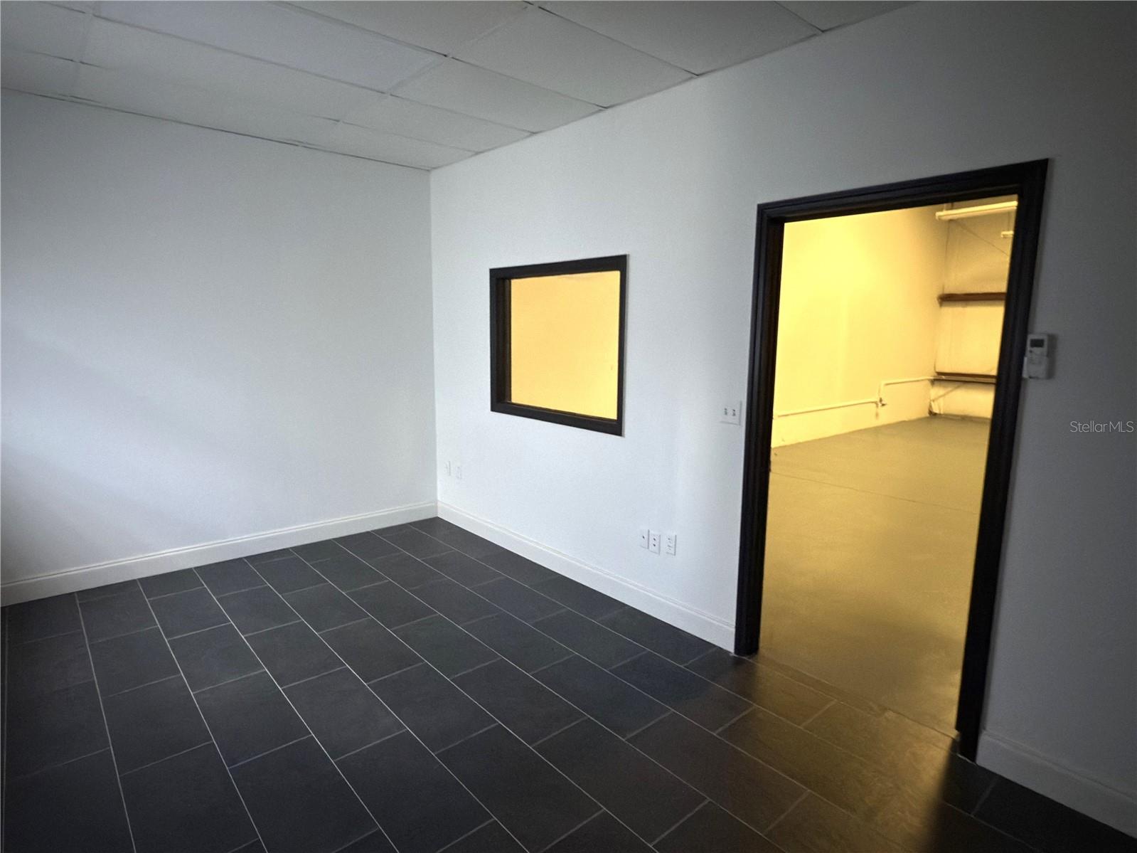 1775 INDUST PARK - Commercial Lease