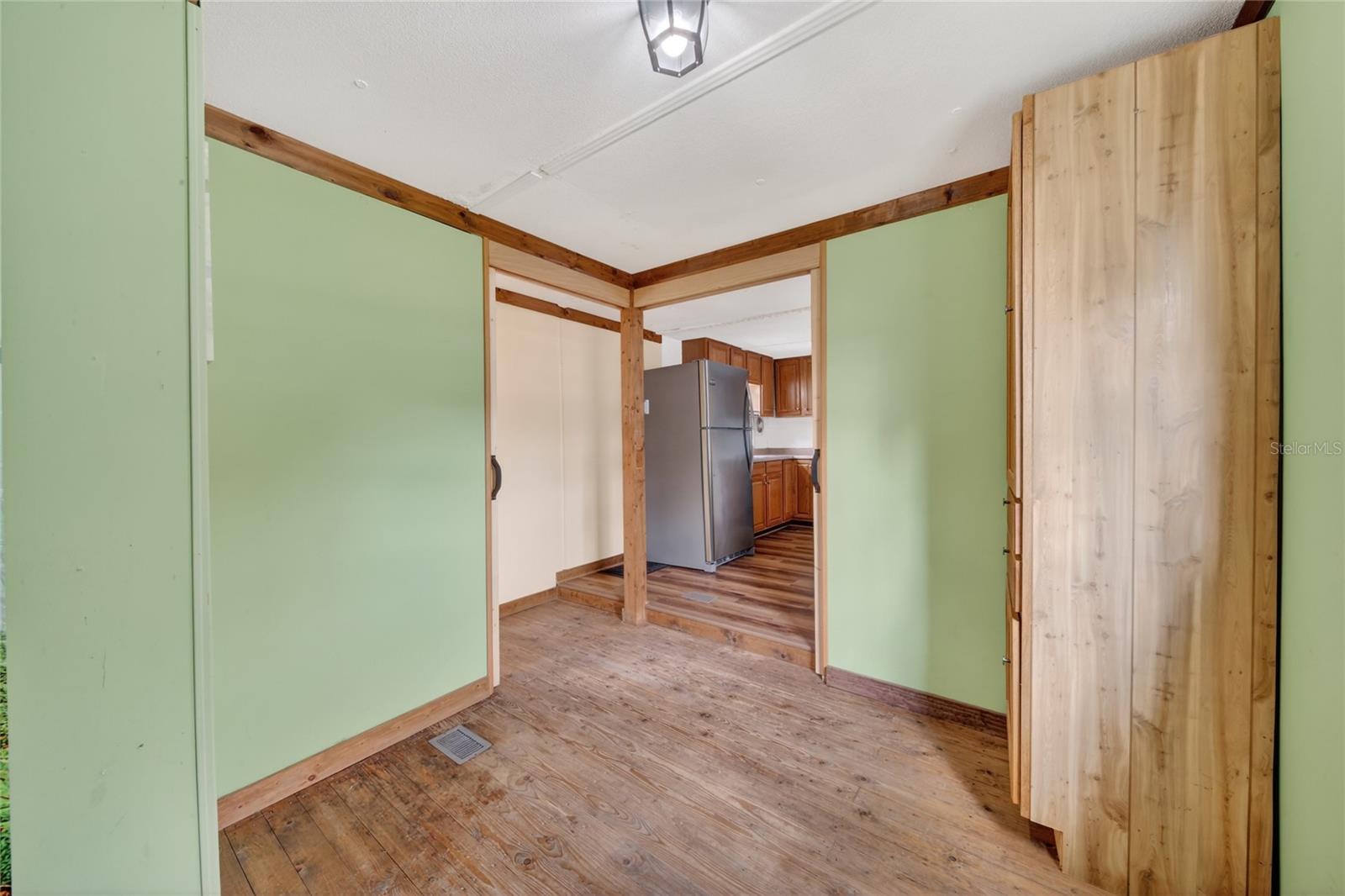 LEISURE ACRES - Residential