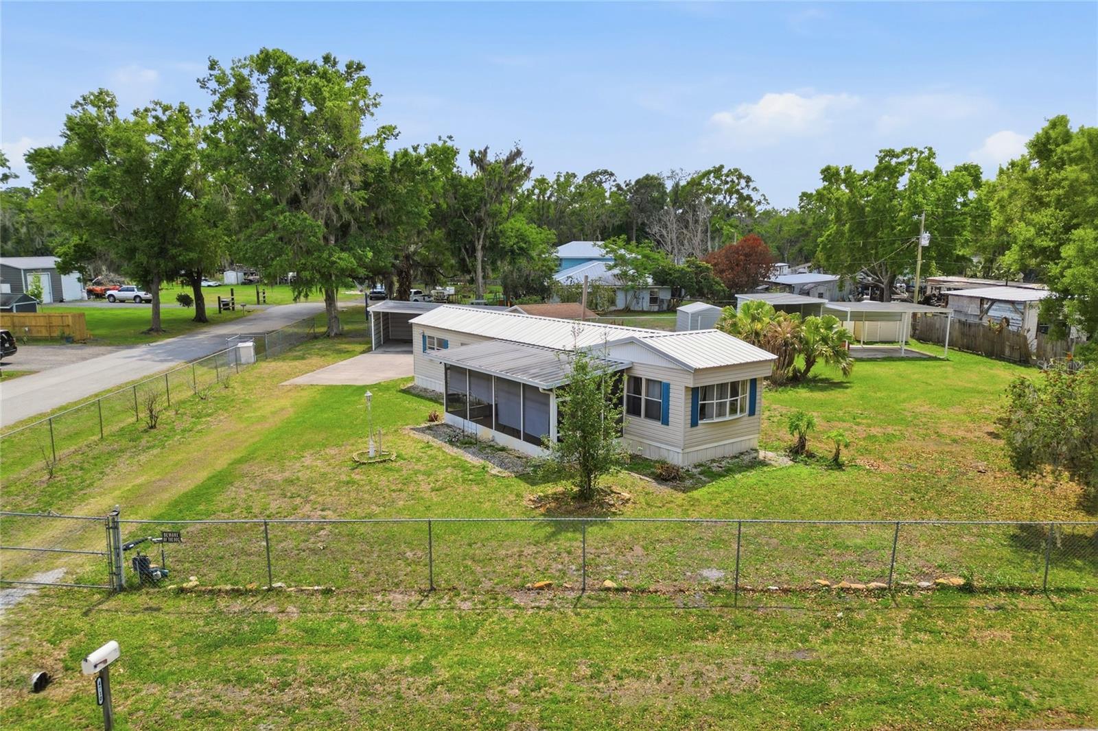 LEISURE ACRES - Residential