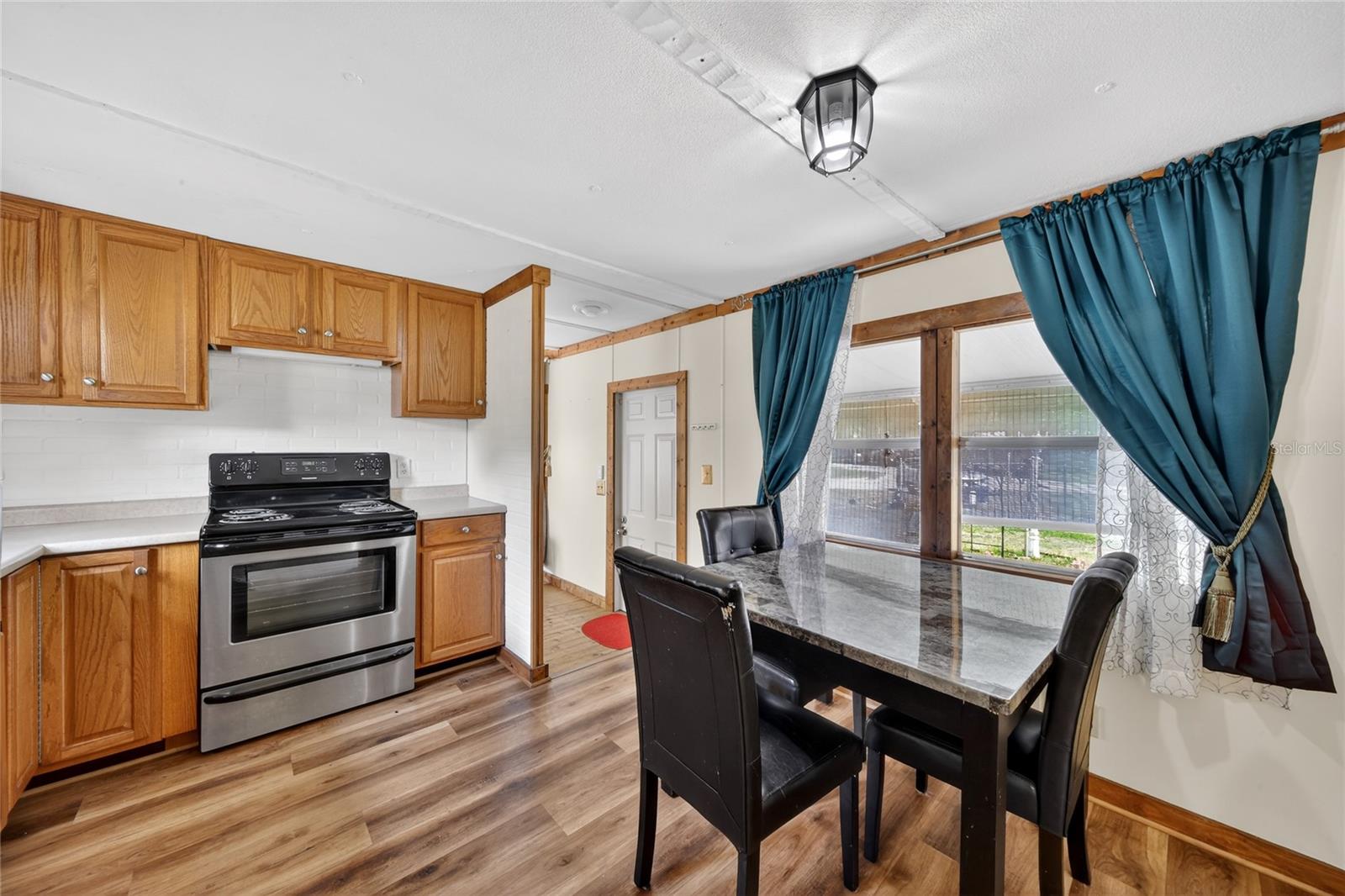 LEISURE ACRES - Residential