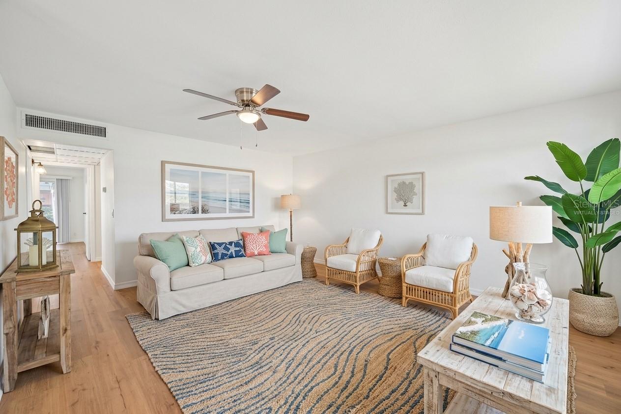 202 BEDFORD TRAIL 109, SUN CITY CENTER, FL, 33573 2 202 BEDFORD TRAIL 109