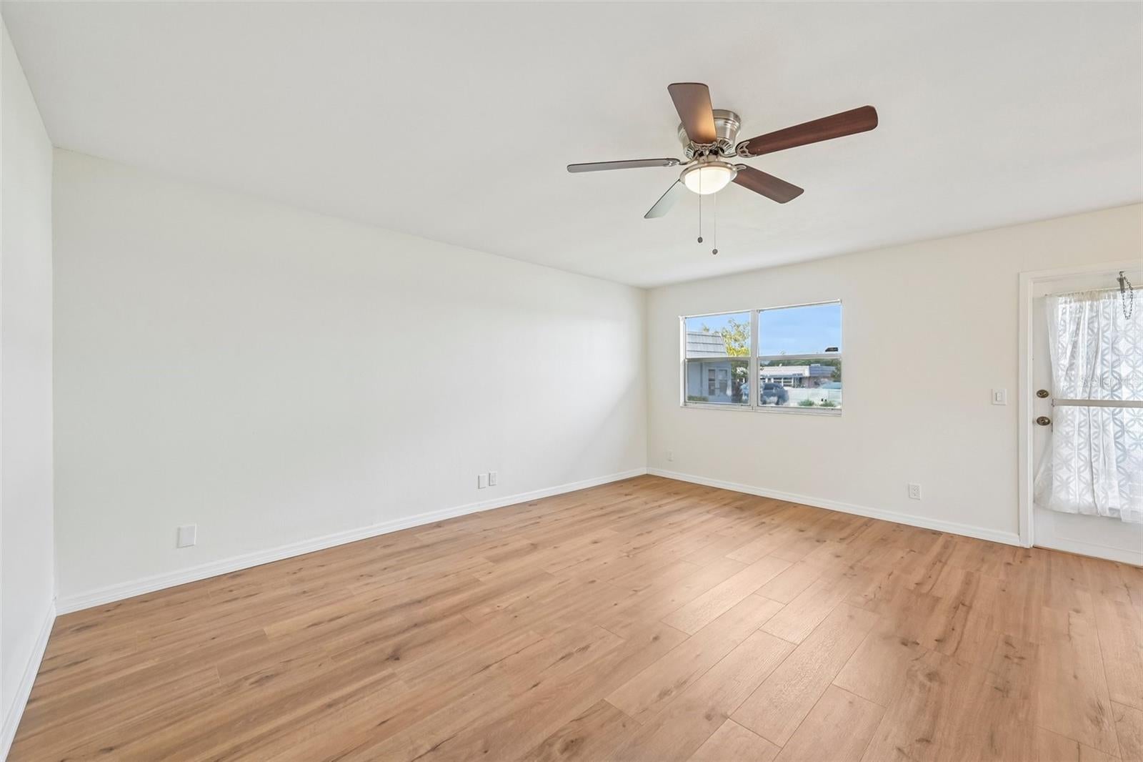 202 BEDFORD TRAIL 109, SUN CITY CENTER, FL, 33573 3 202 BEDFORD TRAIL 109
