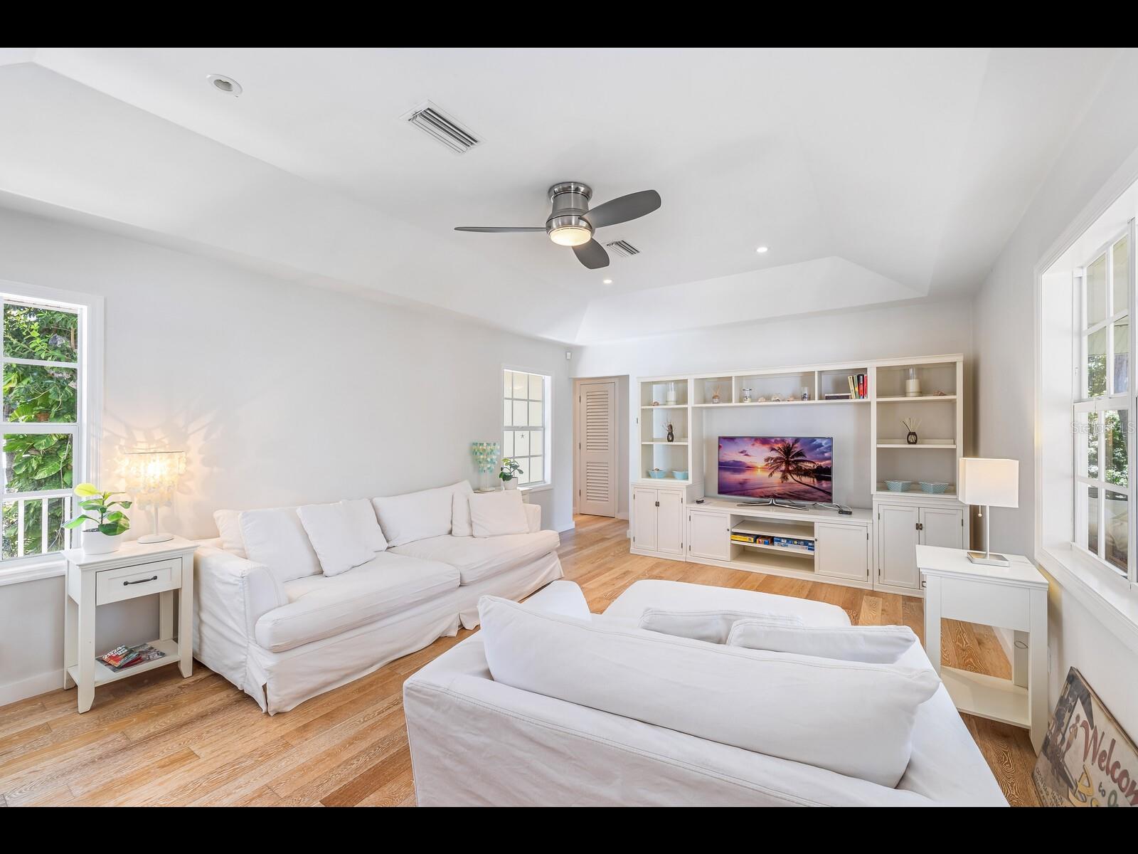 ACREAGE & UNREC - Residential