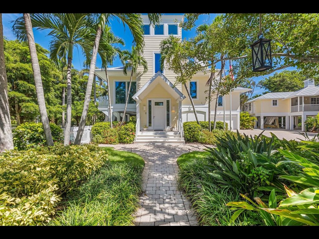Photo of 2021 20th Street W, Boca Grande, FL 33921 (MLS # D6146286)