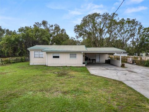 A home in LAKELAND