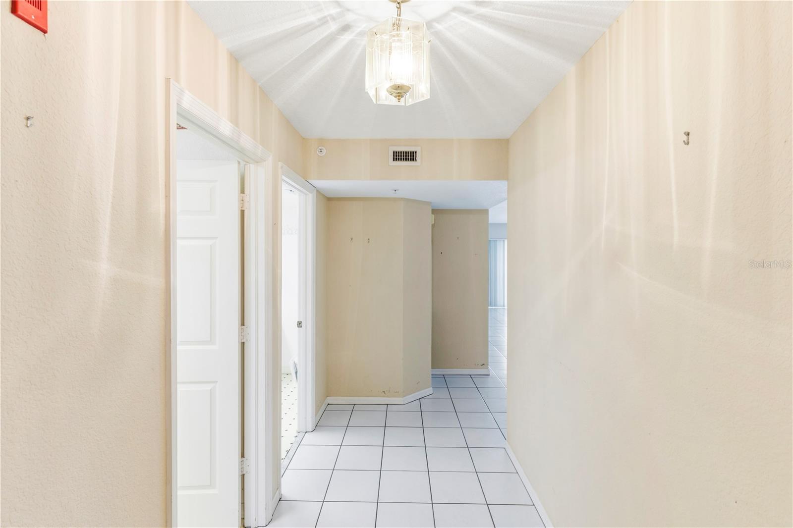 1250 W MARION AVENUE 323