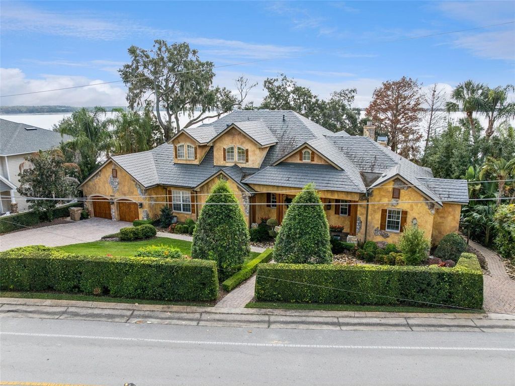 Photo of 1490 Lakeshore Drive, Mount Dora, FL 32757 (MLS # O6387521)