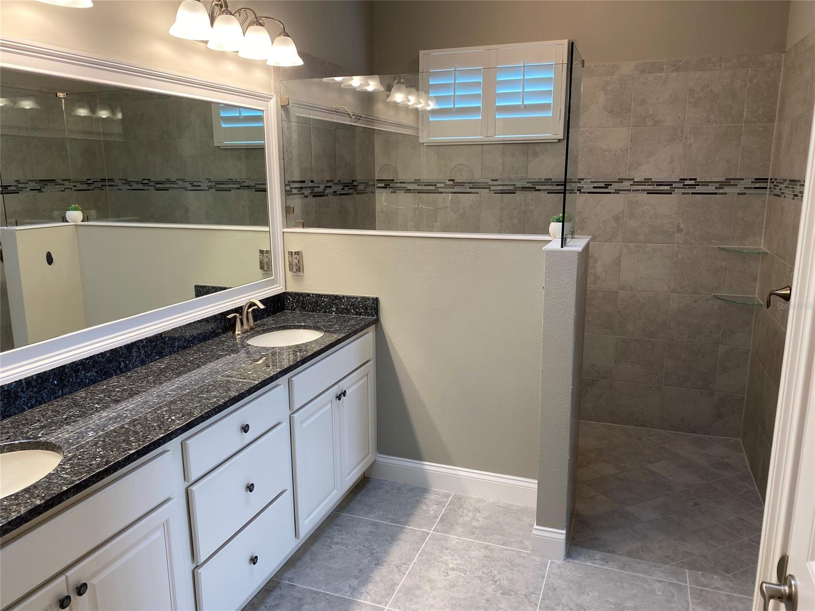 Portofino Gardens Ph 1 - Residential