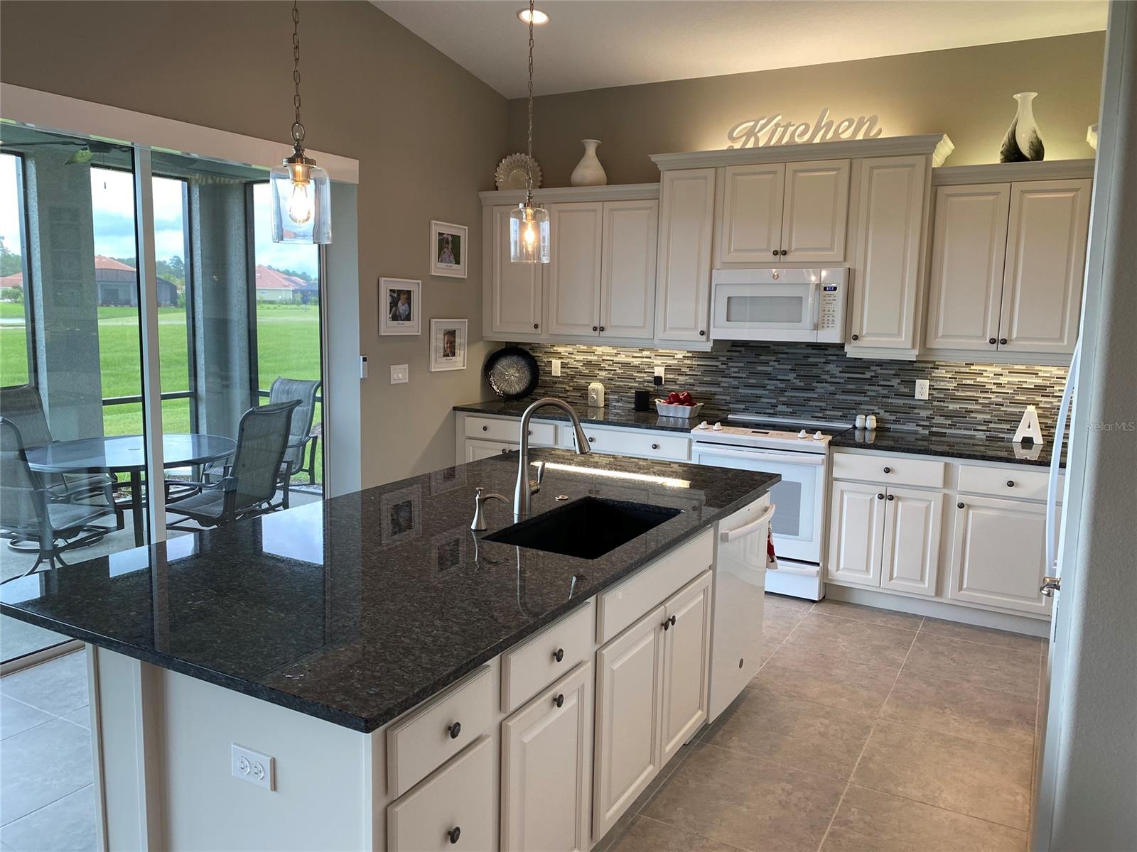 Portofino Gardens Ph 1 - Residential