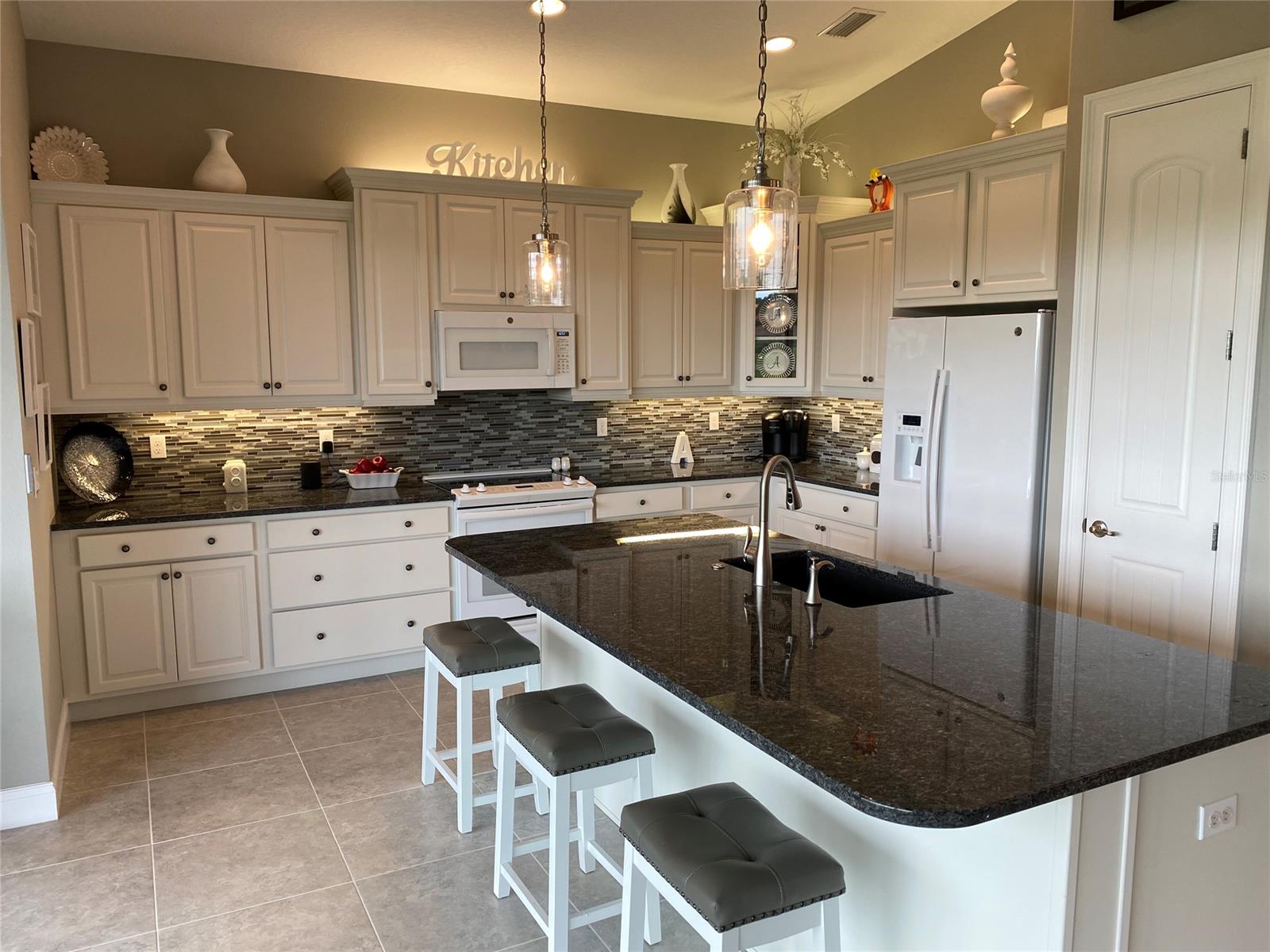 Portofino Gardens Ph 1 - Residential