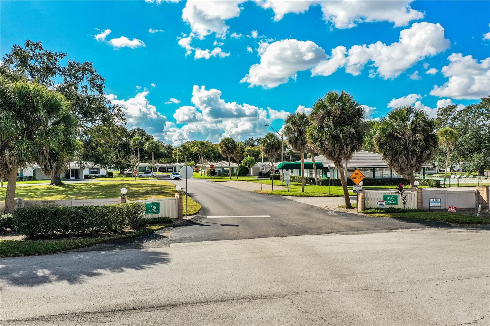 IMPERIAL SOUTHGATE VILLAS SEC 03 - Residential