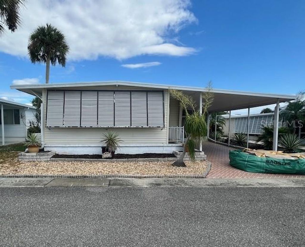 Photo of 5691 Begonia Road, Venice, FL 34293 (MLS # A4673120)