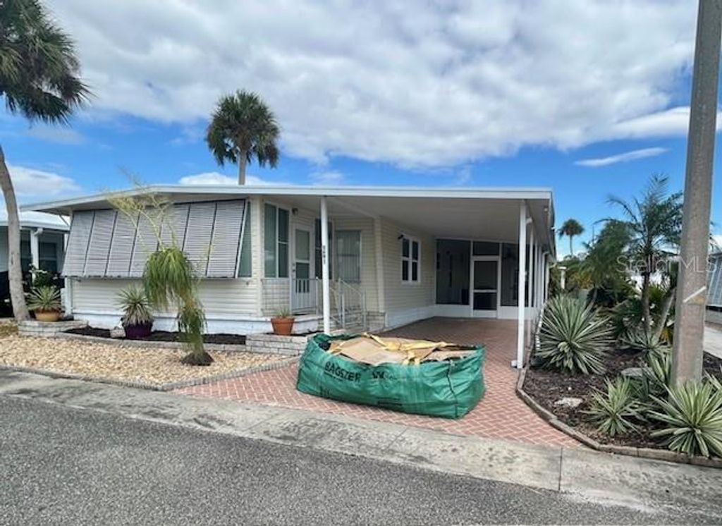 Photo of 5691 Begonia Road, Venice, FL 34293 (MLS # A4673120)