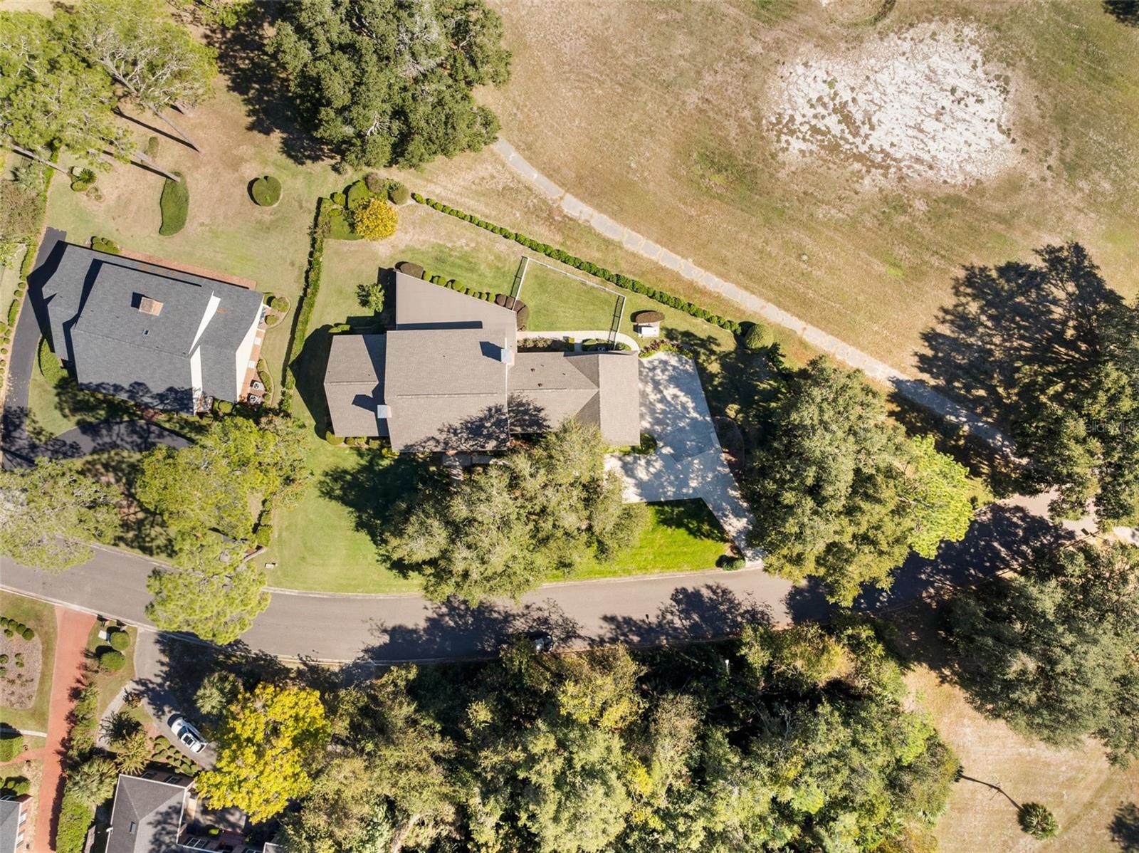 COUNTRY CLUB MANOR - Residential