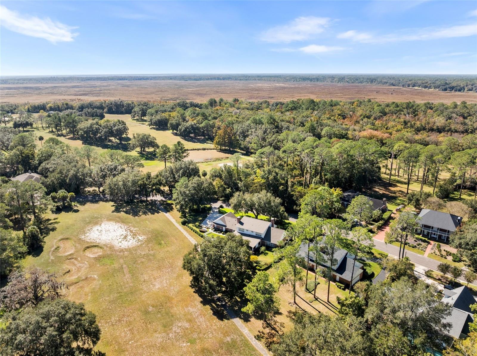 COUNTRY CLUB MANOR - Residential