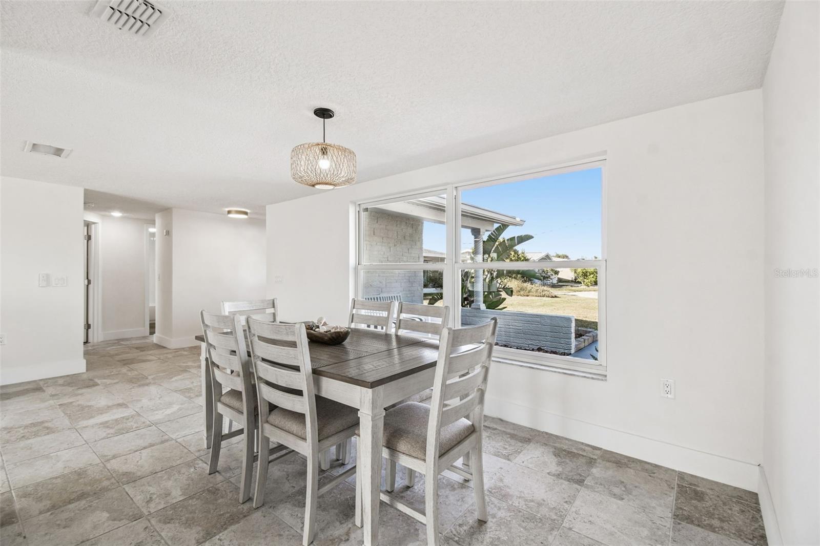 LEISURE BEACH - Residential