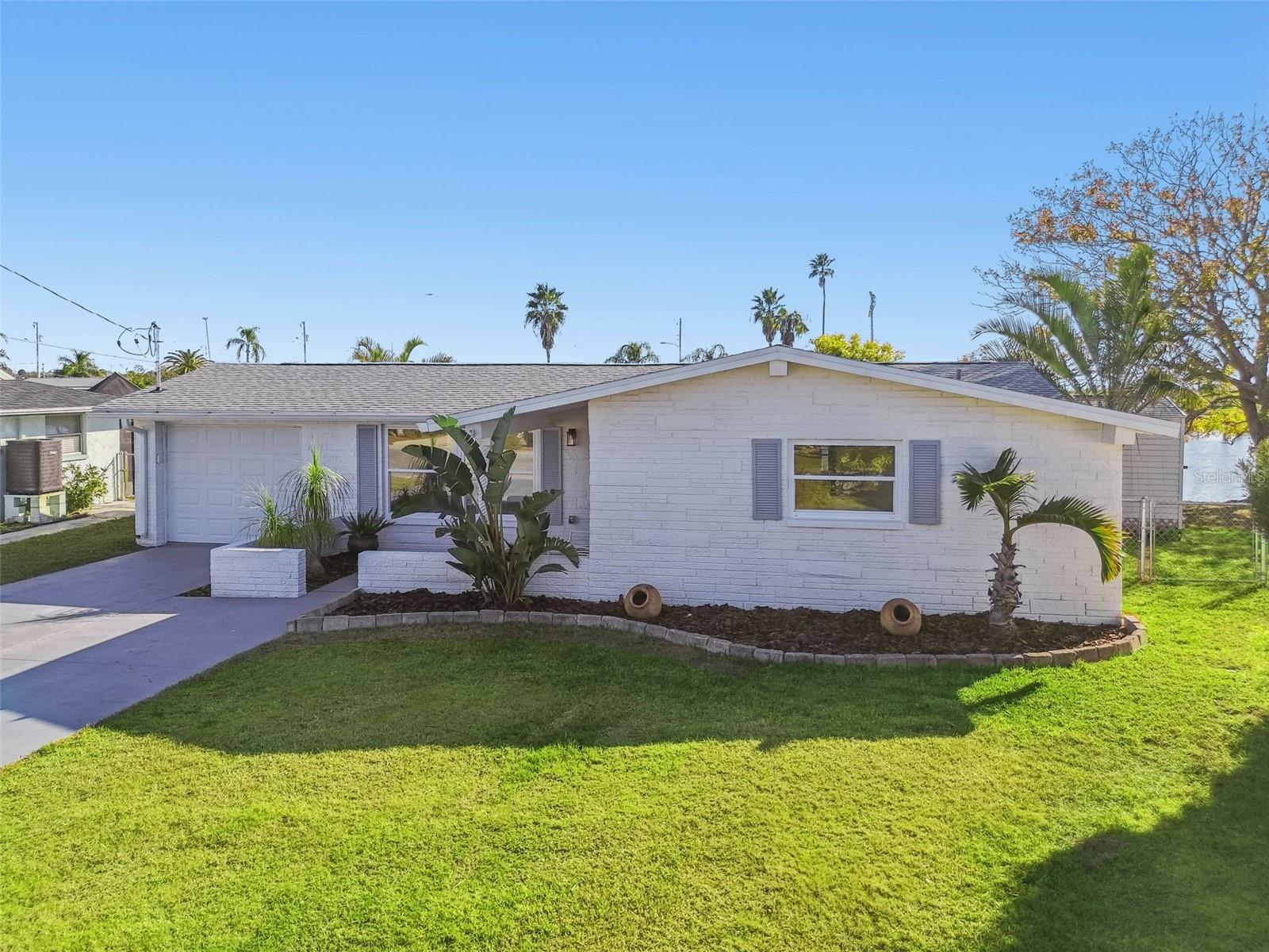 LEISURE BEACH - Residential