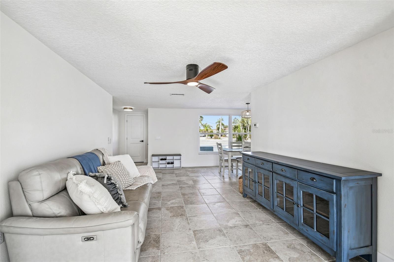 LEISURE BEACH - Residential