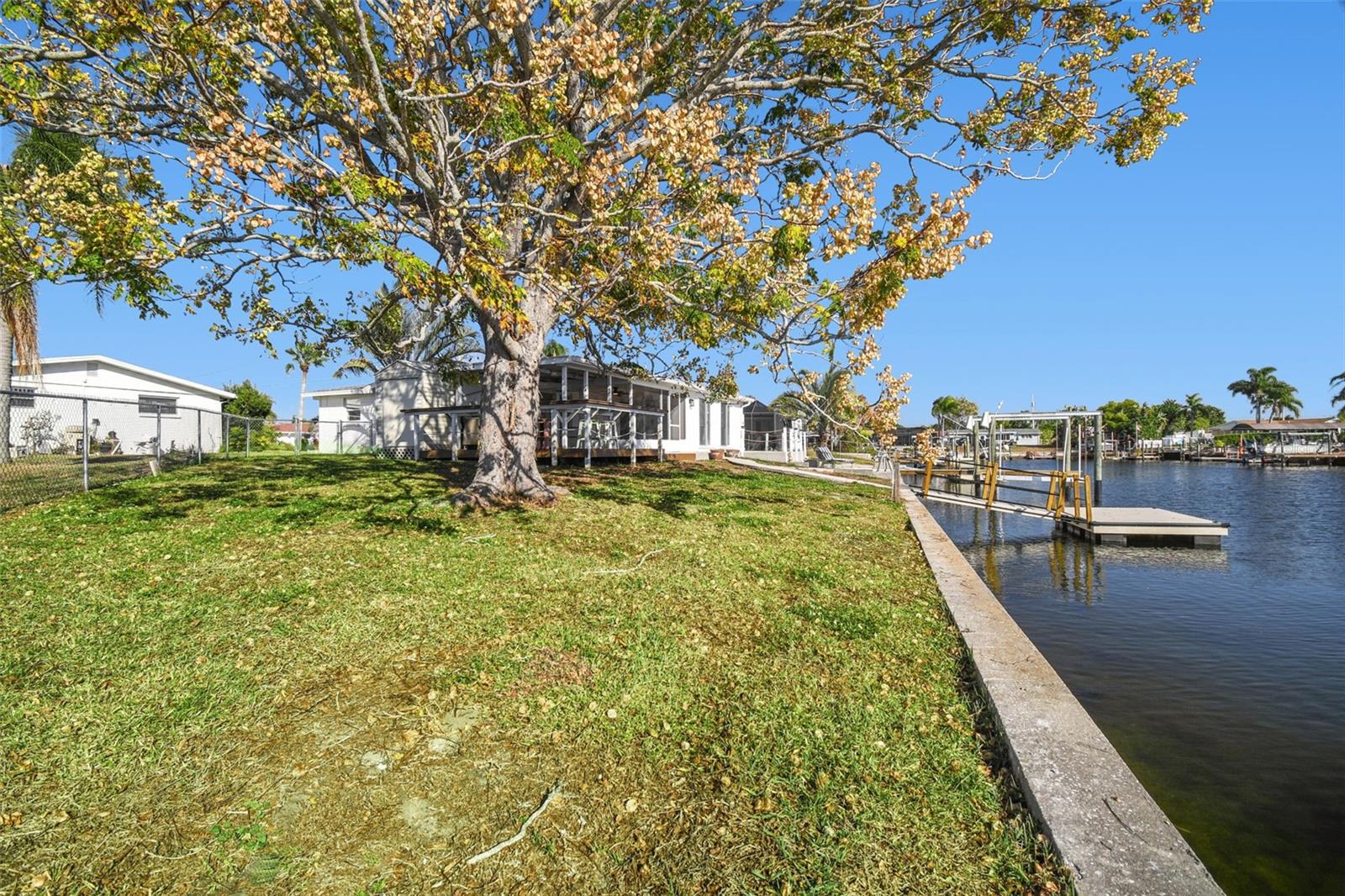 LEISURE BEACH - Residential