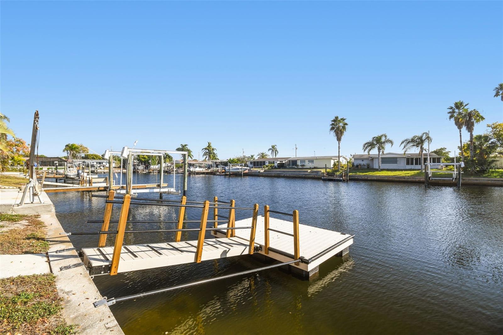 LEISURE BEACH - Residential