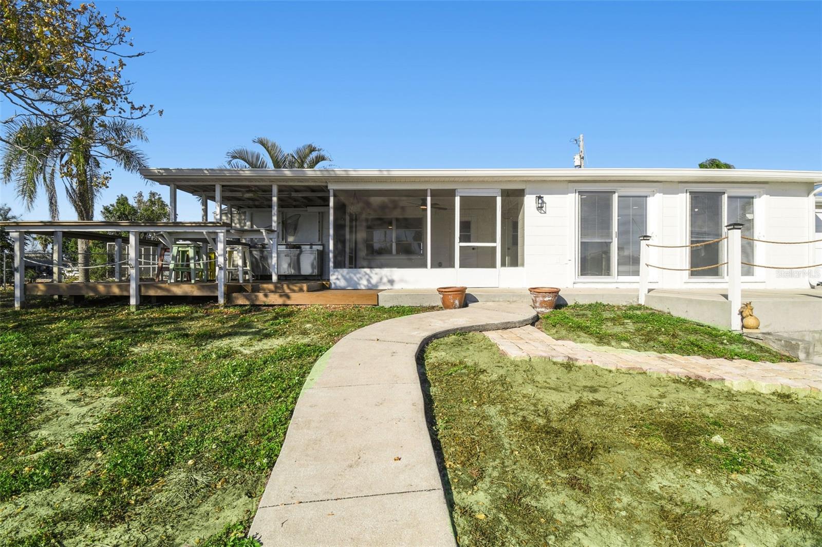 LEISURE BEACH - Residential