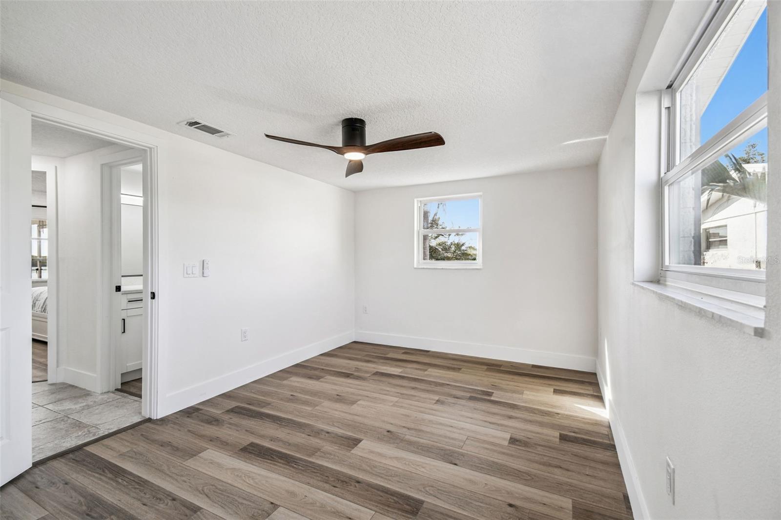 LEISURE BEACH - Residential