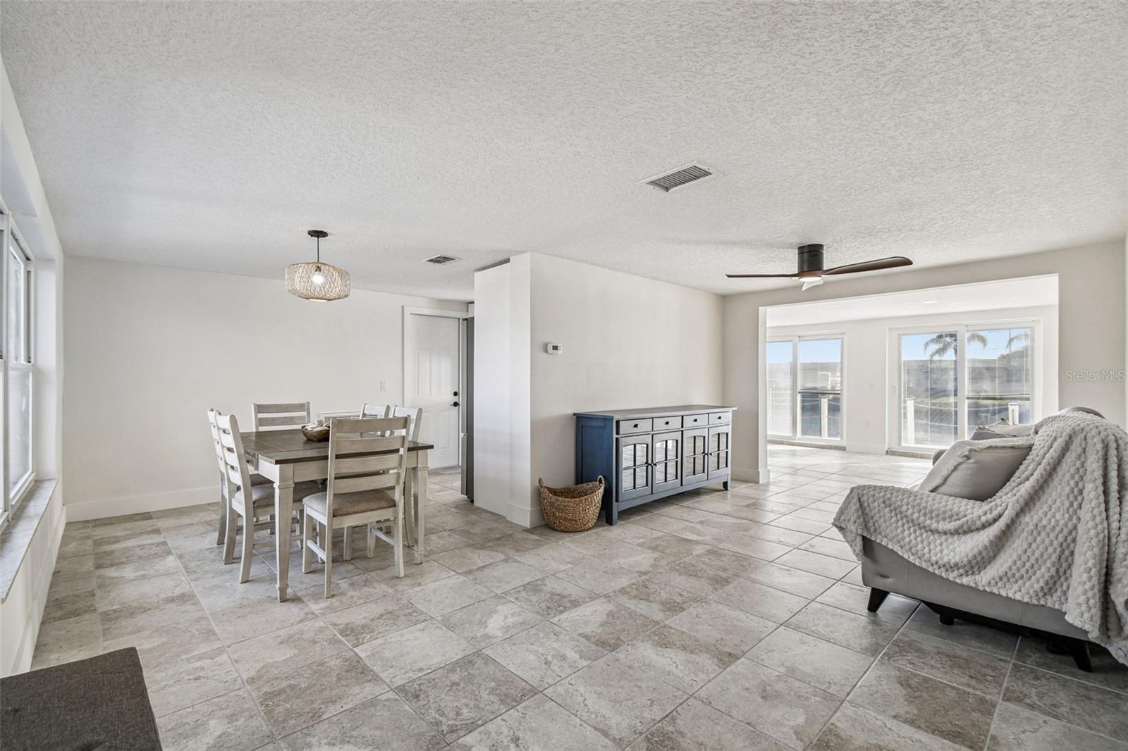 LEISURE BEACH - Residential