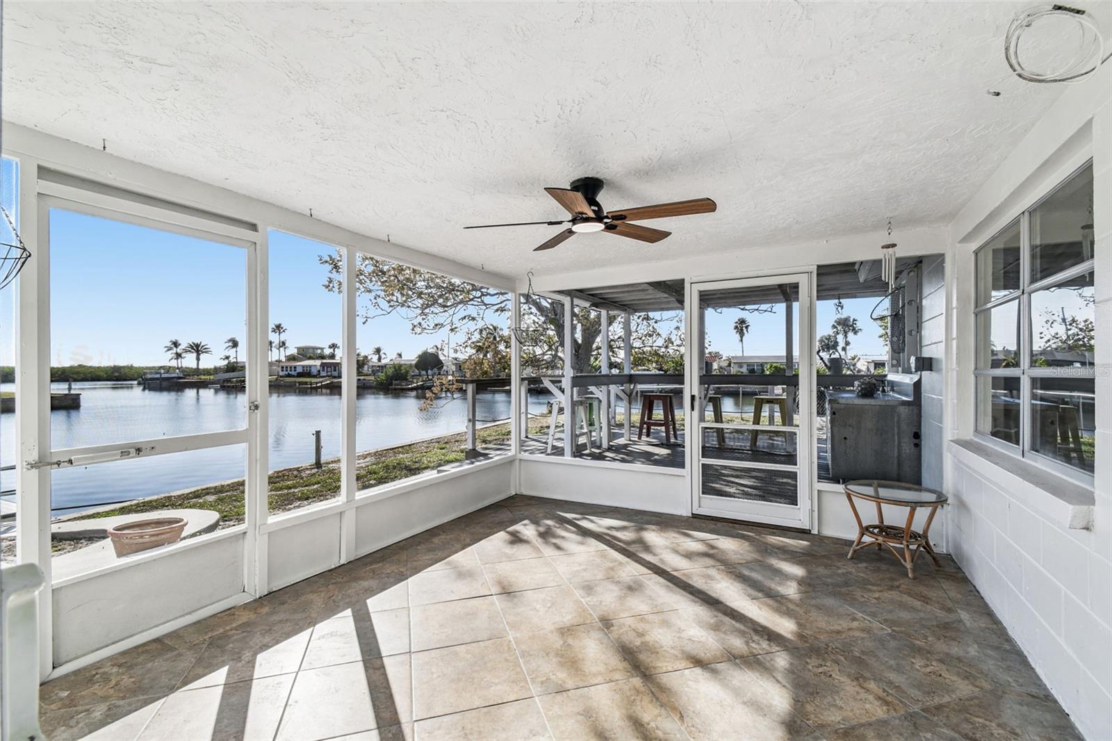 LEISURE BEACH - Residential