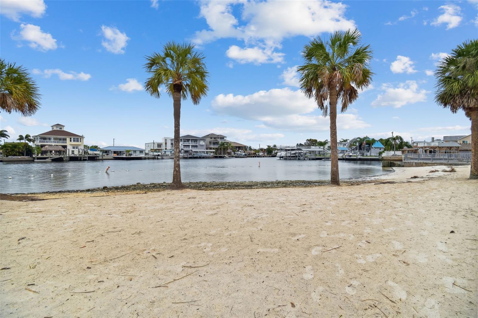 LEISURE BEACH - Residential