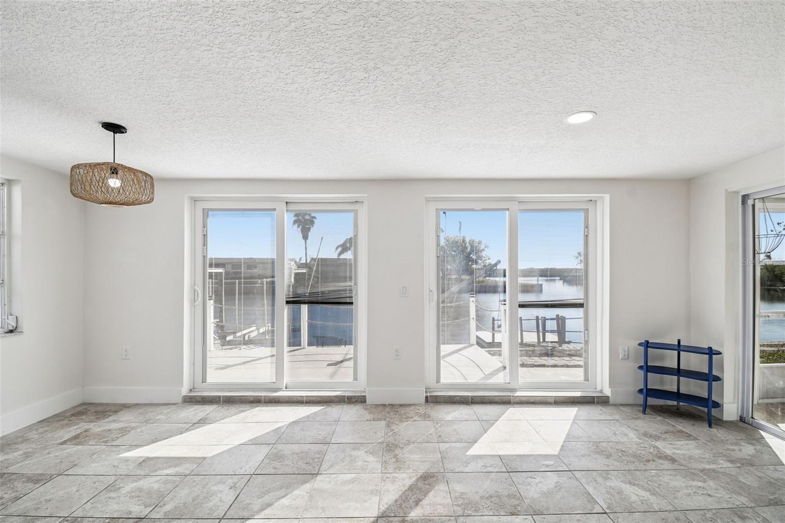 LEISURE BEACH - Residential