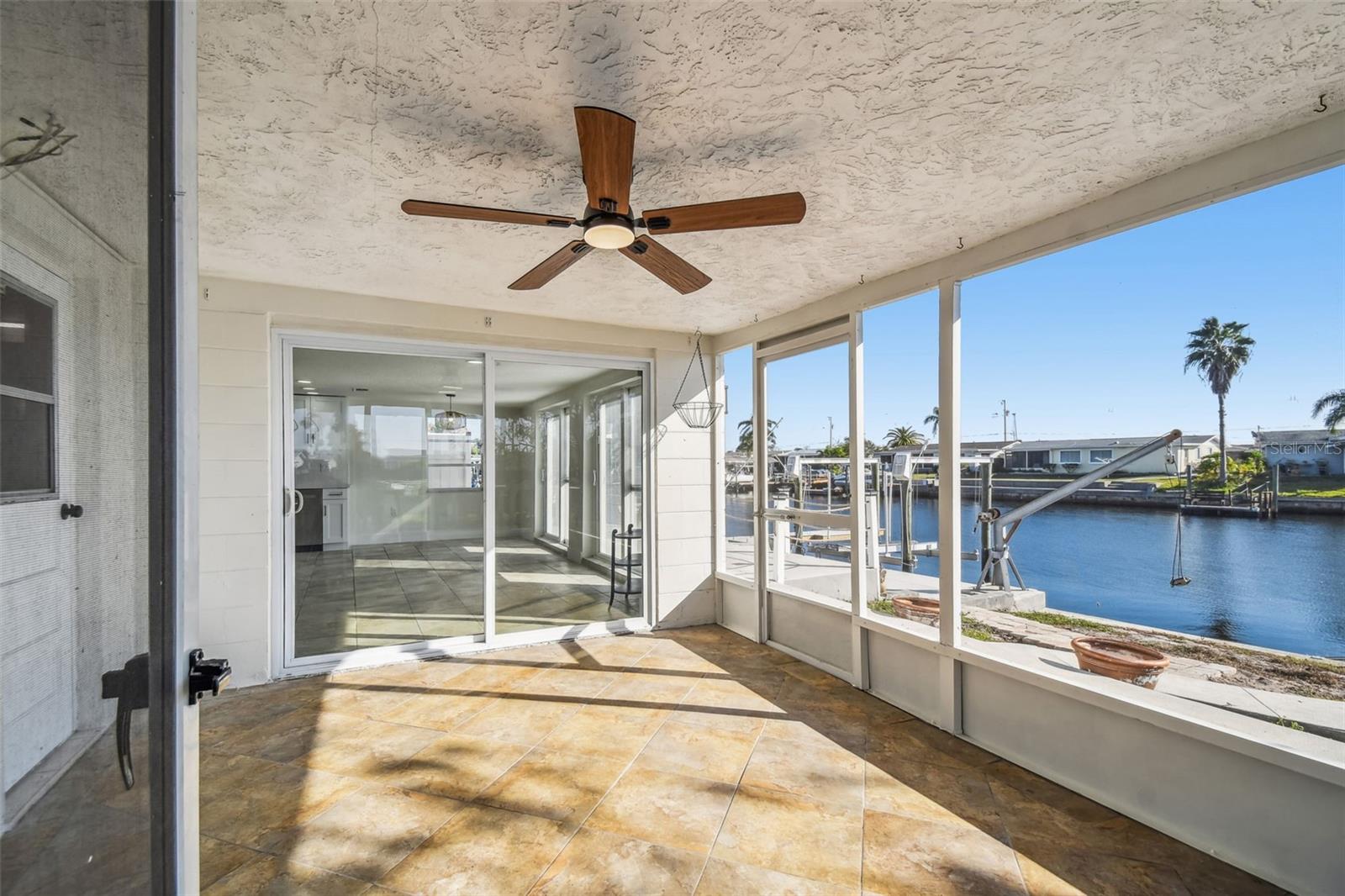 LEISURE BEACH - Residential