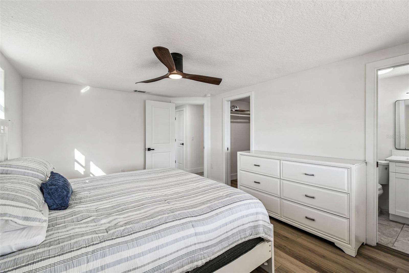 LEISURE BEACH - Residential