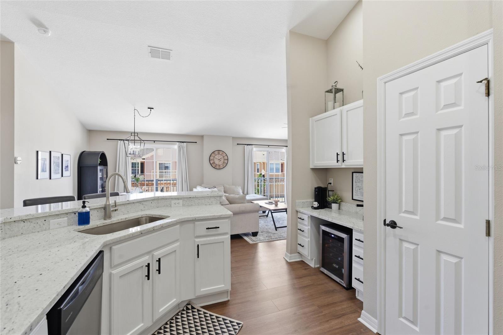 BAY BREEZE COVE - Residential