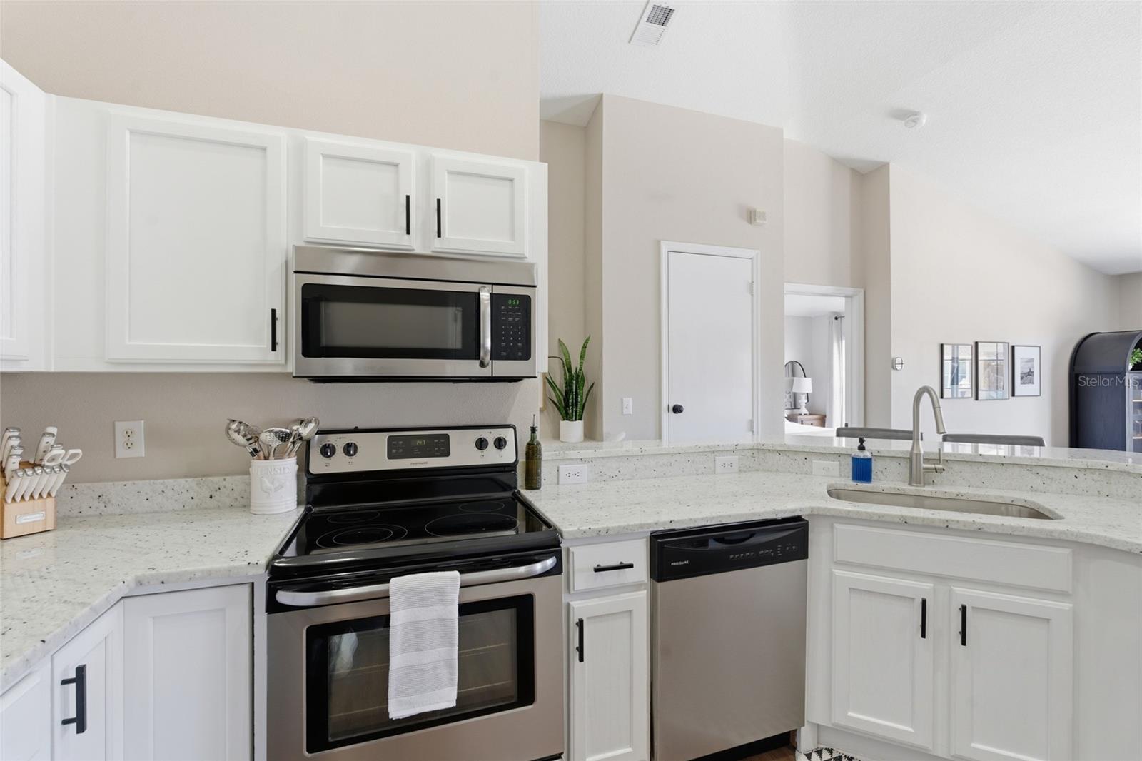 BAY BREEZE COVE - Residential
