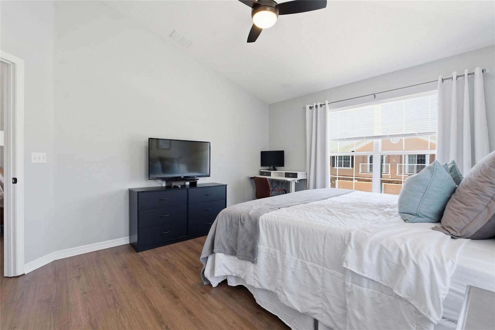 BAY BREEZE COVE - Residential