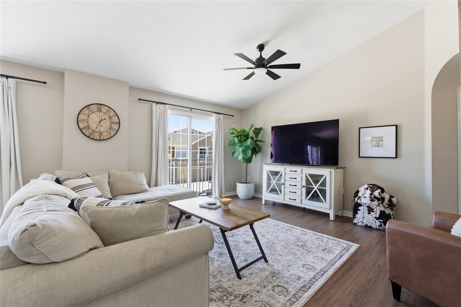 BAY BREEZE COVE - Residential