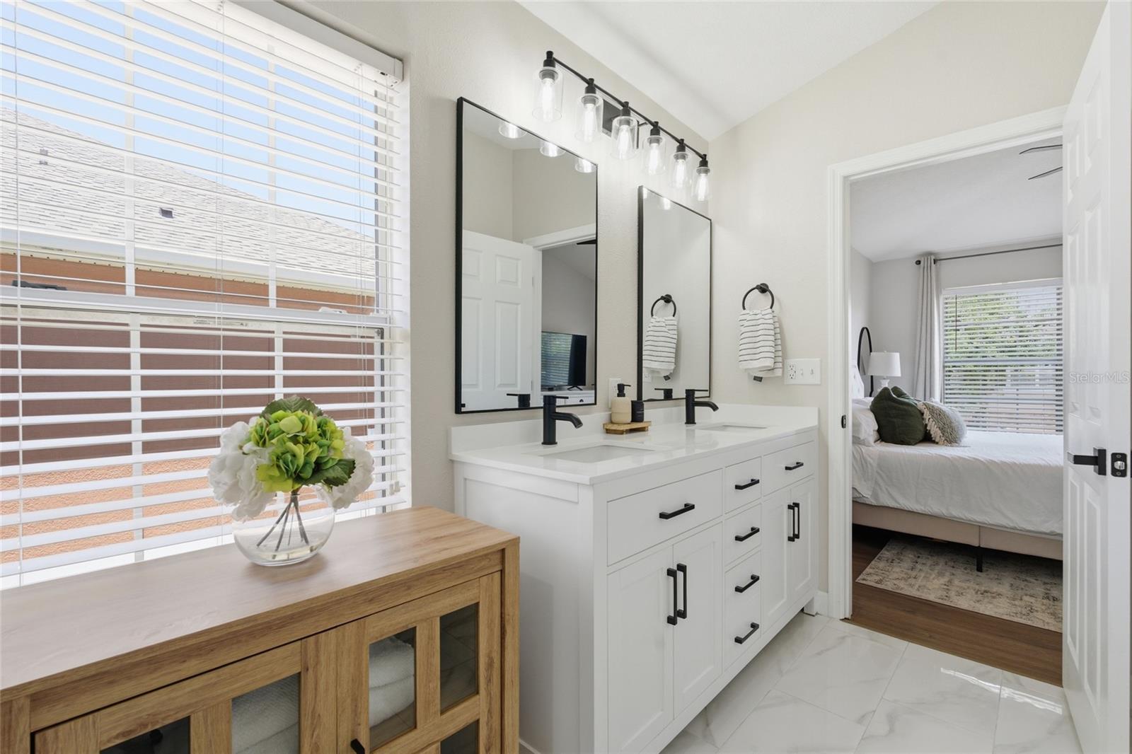 BAY BREEZE COVE - Residential