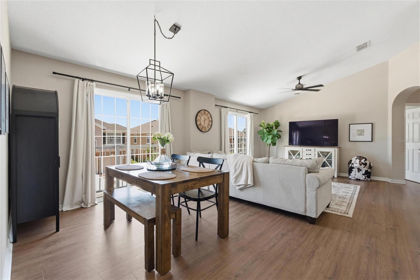 BAY BREEZE COVE - Residential