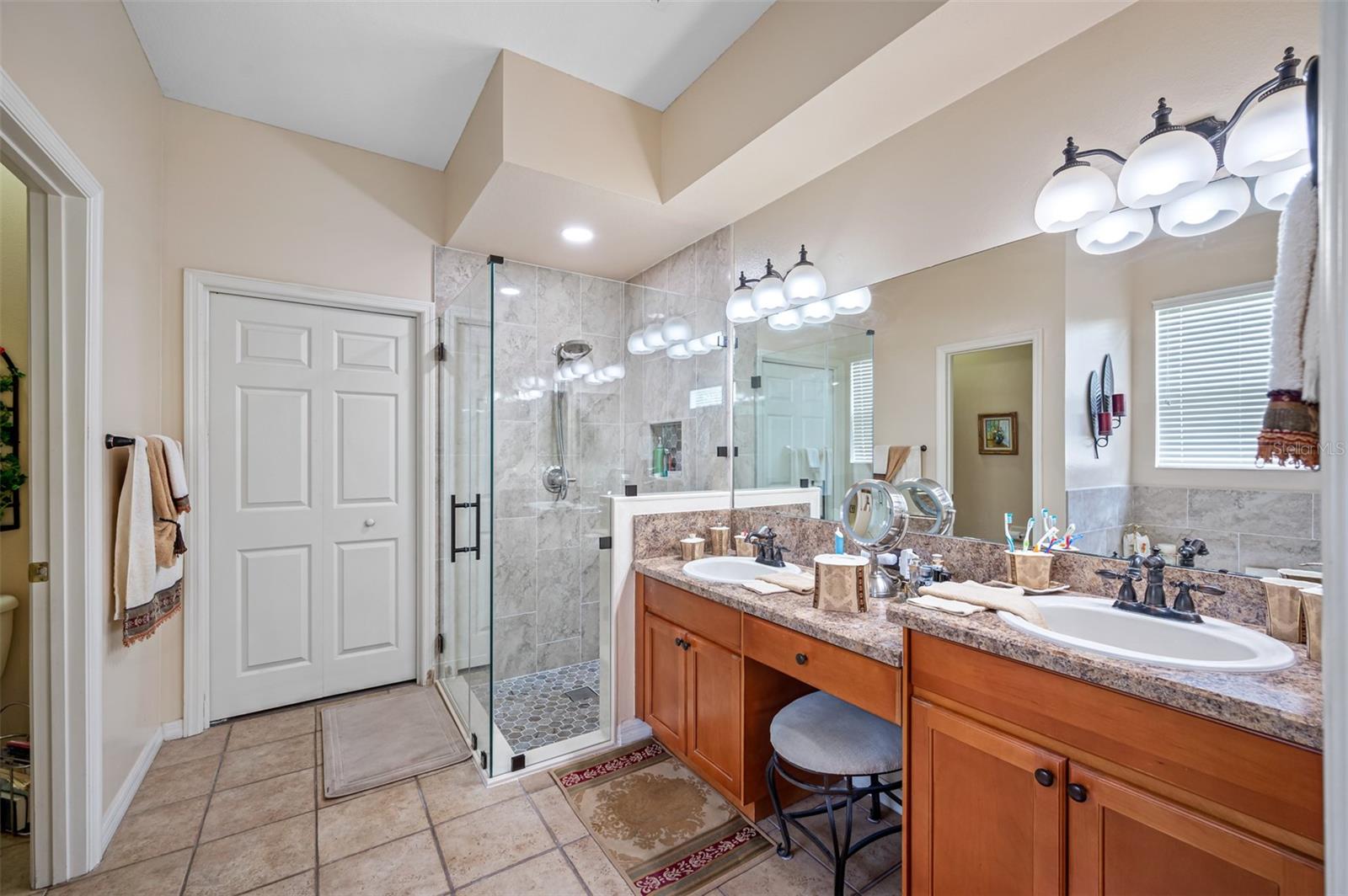 MEADOW POINTE 03 PRCL T-T - Residential Lease