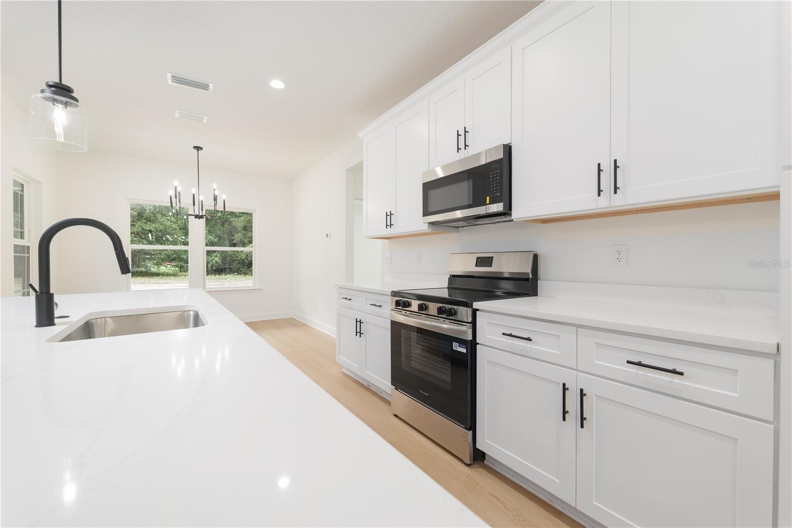 LANDMARK ESTS - Residential