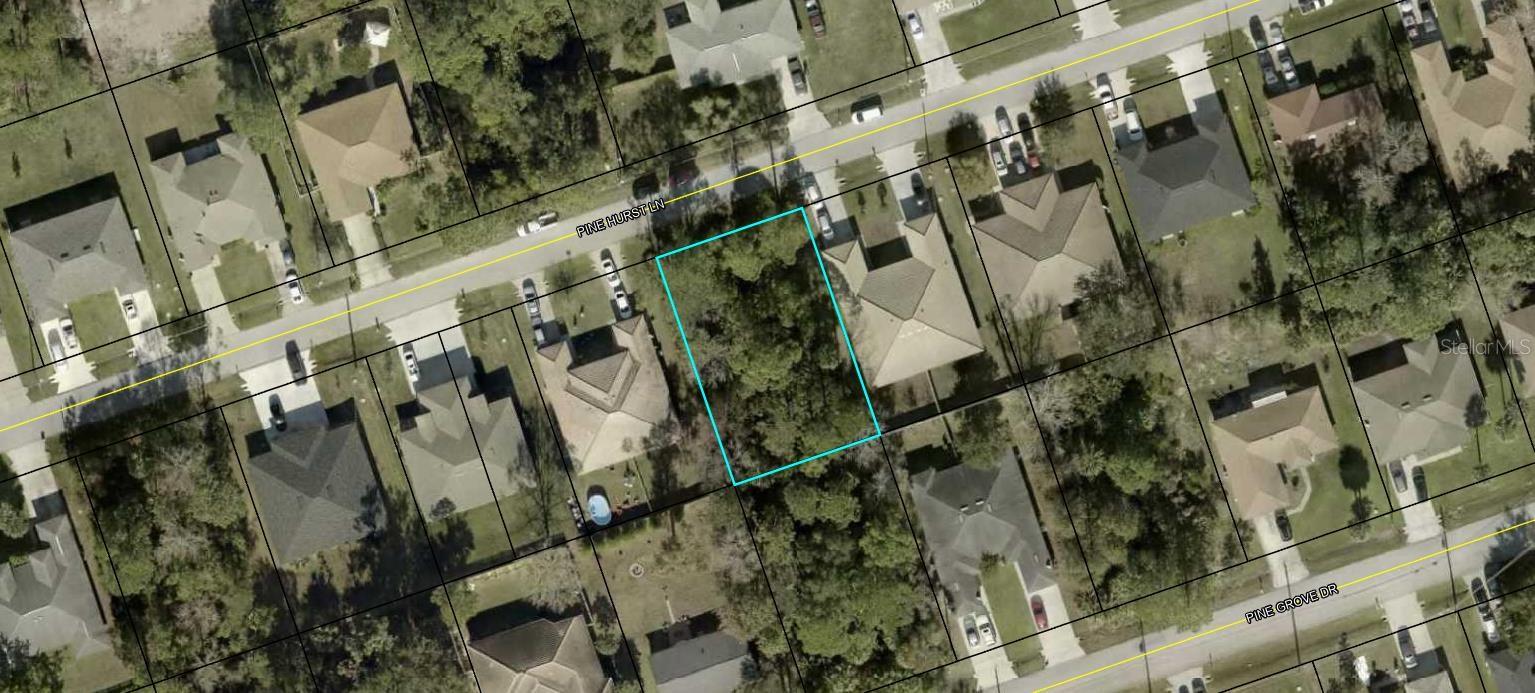 Duplex lot centrally located in Palm Coast close to Wadsworth Elementary and Buddy Taylor Middle School, medical offices, restaurants, banks and 15 minutes to Flagler Beach. Quick access to I-95 for an easy commute South or North.