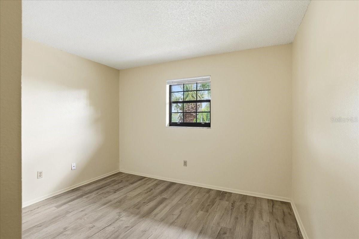 OAK FORREST - Residential